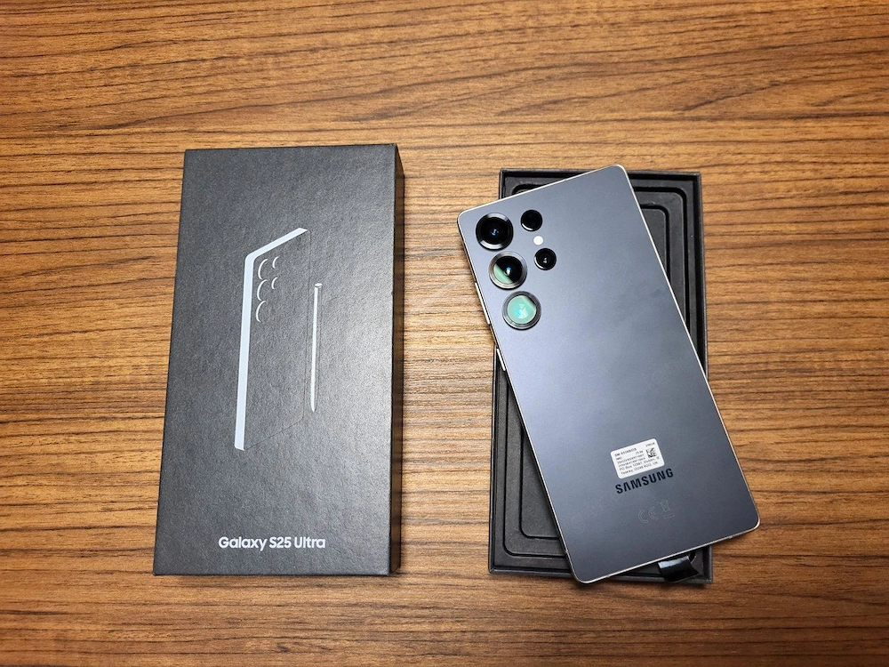 Samsung S25 Ultra neu (256 GB, Titanium Grey)