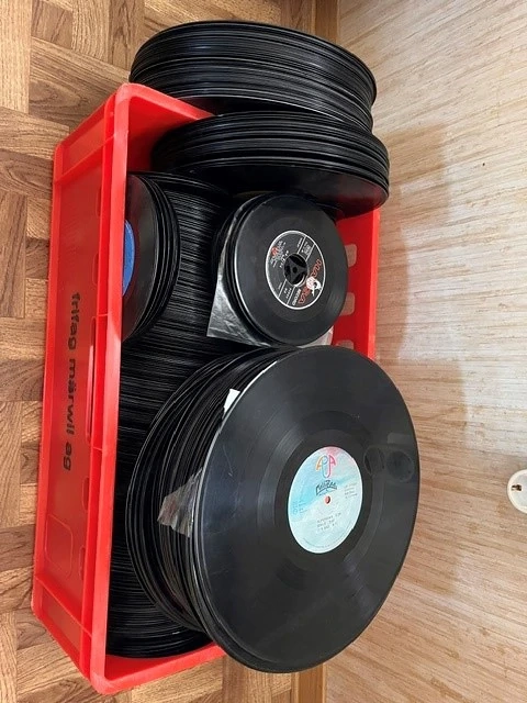 Kaputte Schallplatten LP und Singles