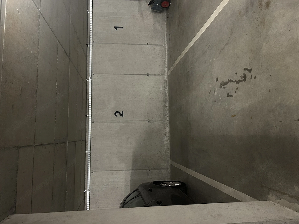 Tiefgaragenplatz ab sofort zu vermieten
