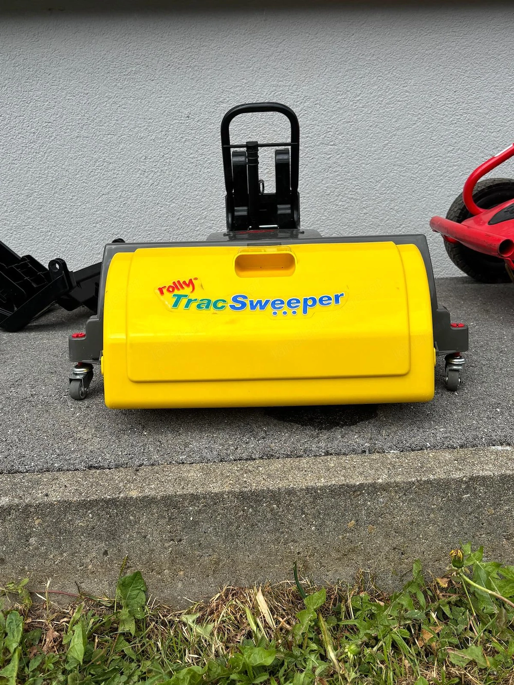 Trettraktor Kehrbesen