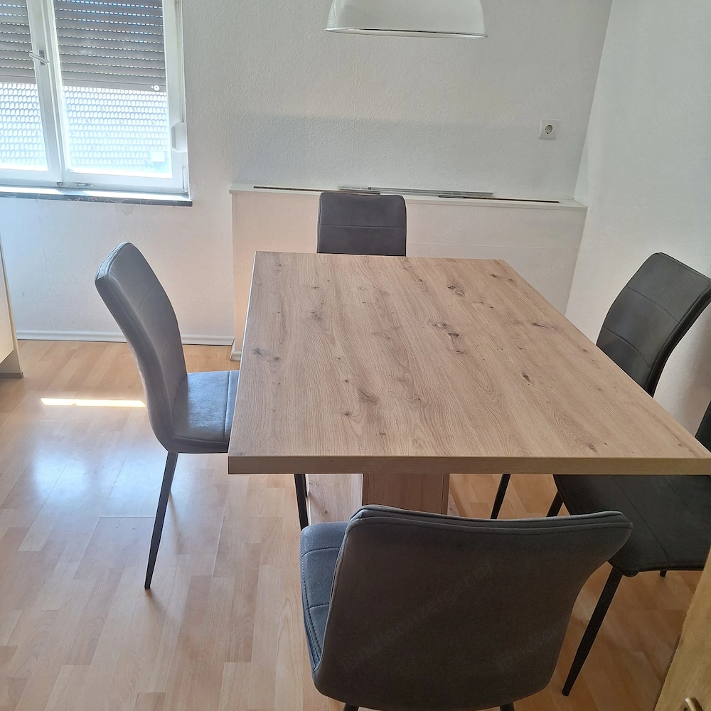 Esstisch mit 5 Stühlen in Muntlix abzuholen