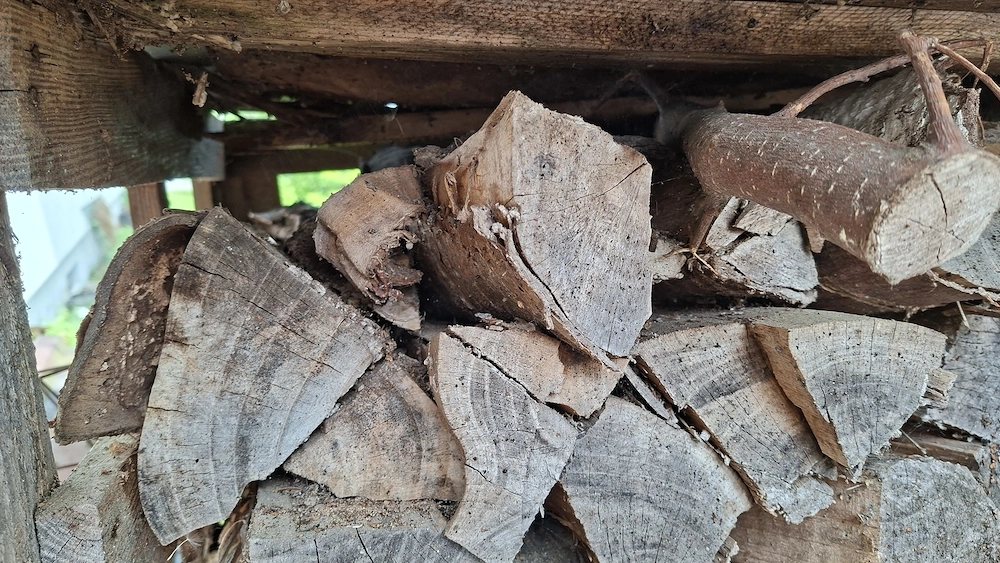Brennholz hart luftgetrocknet