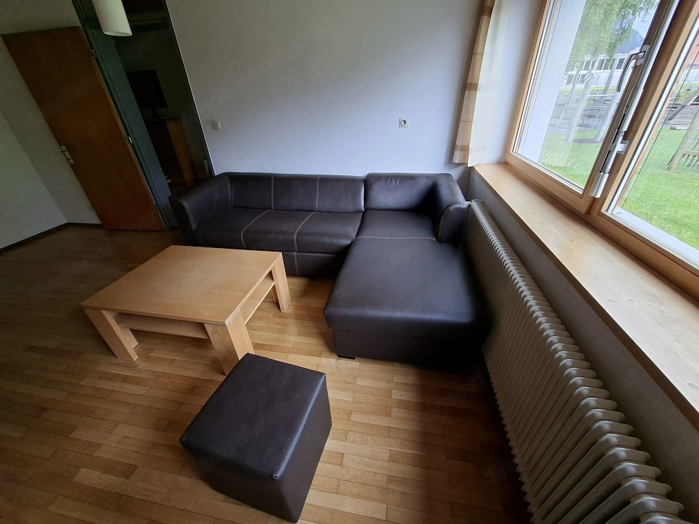 Wohnzimmermöbel zu VERSCHENKEN (Holz, sehr guter Zustand) Schrankwand Couch Couchtisch