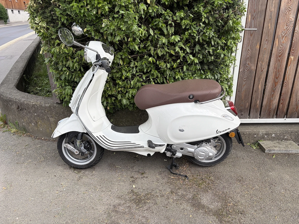 Vespa Primavera 50 weiß 