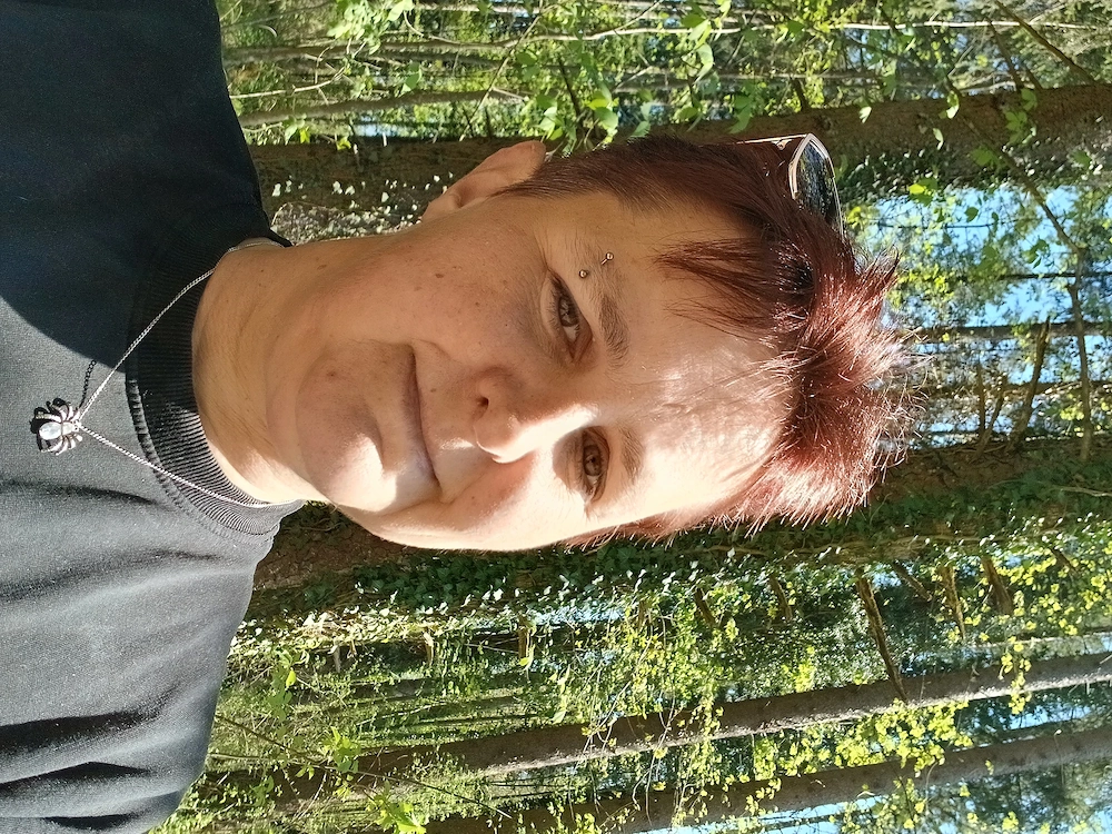 Ich Suche dringend arbeit in der Reinigung 