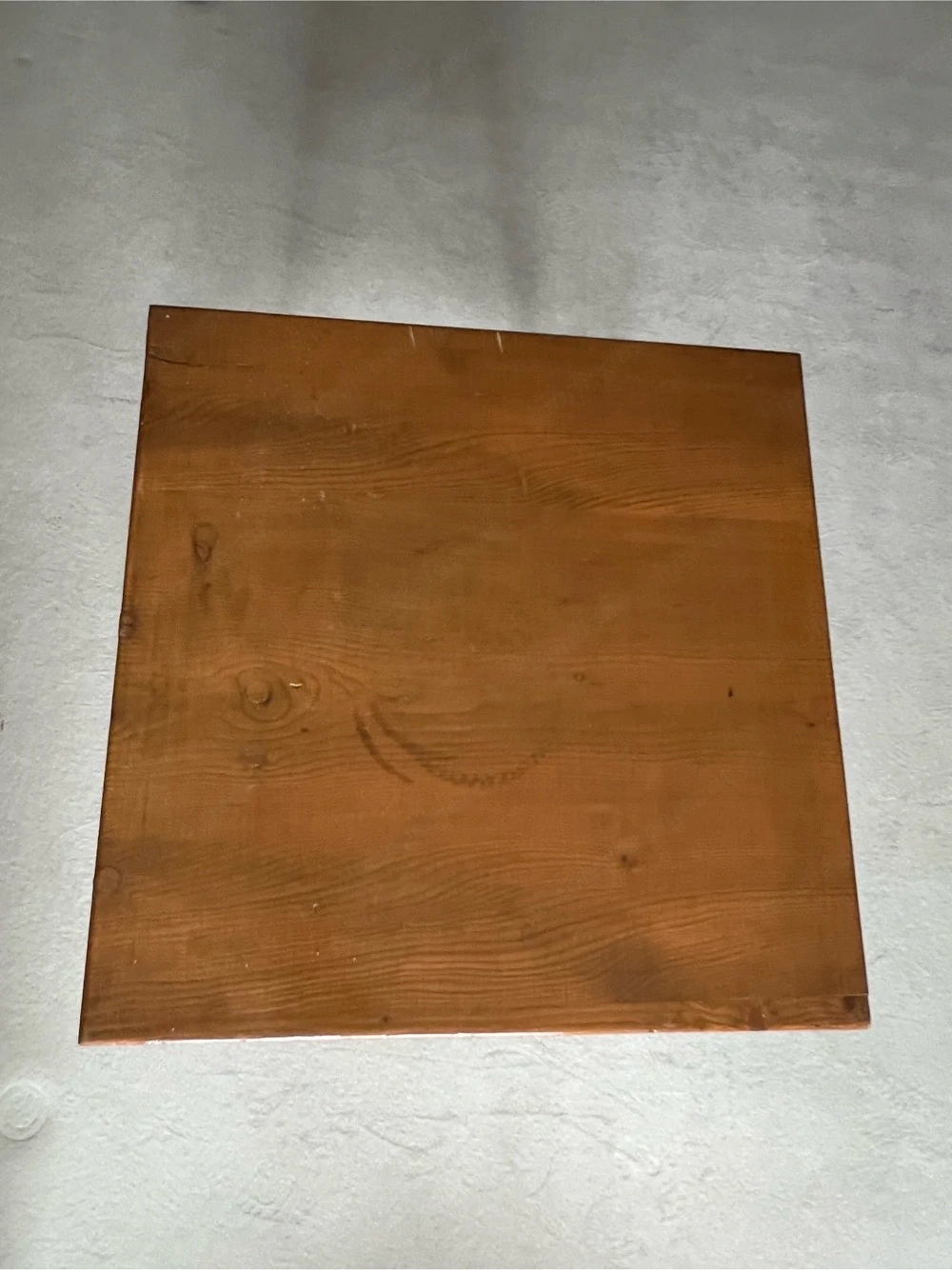 Holztisch 47x47x62cm