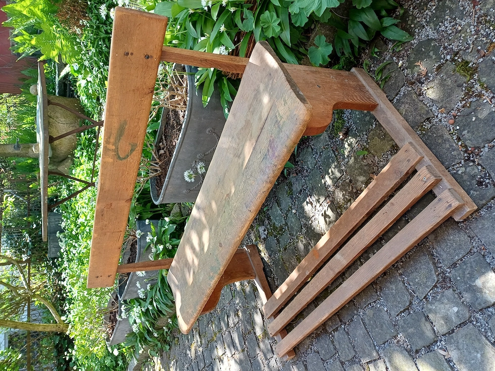 Altes Holzkinderbänkle