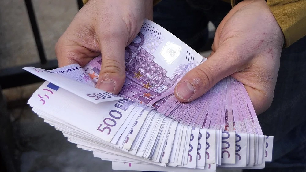 Wir bieten Kredite: Finanzlösungen für Ihr Unternehmen, Ihre Projekte und mehr.