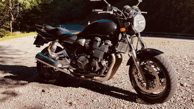 Yamaha XJR1300 