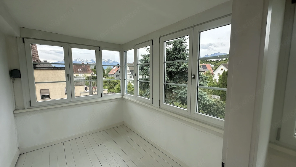 Charmante Altbauwohnung mit verglaster Loggia und Bergblick in Feldkirch-Tisis