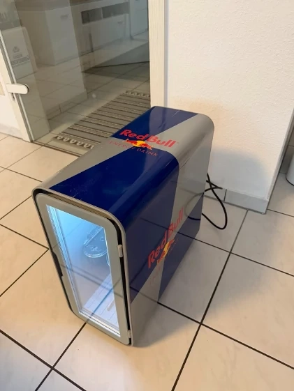 Red Bull Mini-Kühlschrank