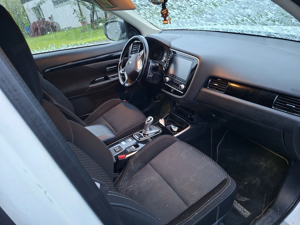 Mitsubishi Outlander Phev