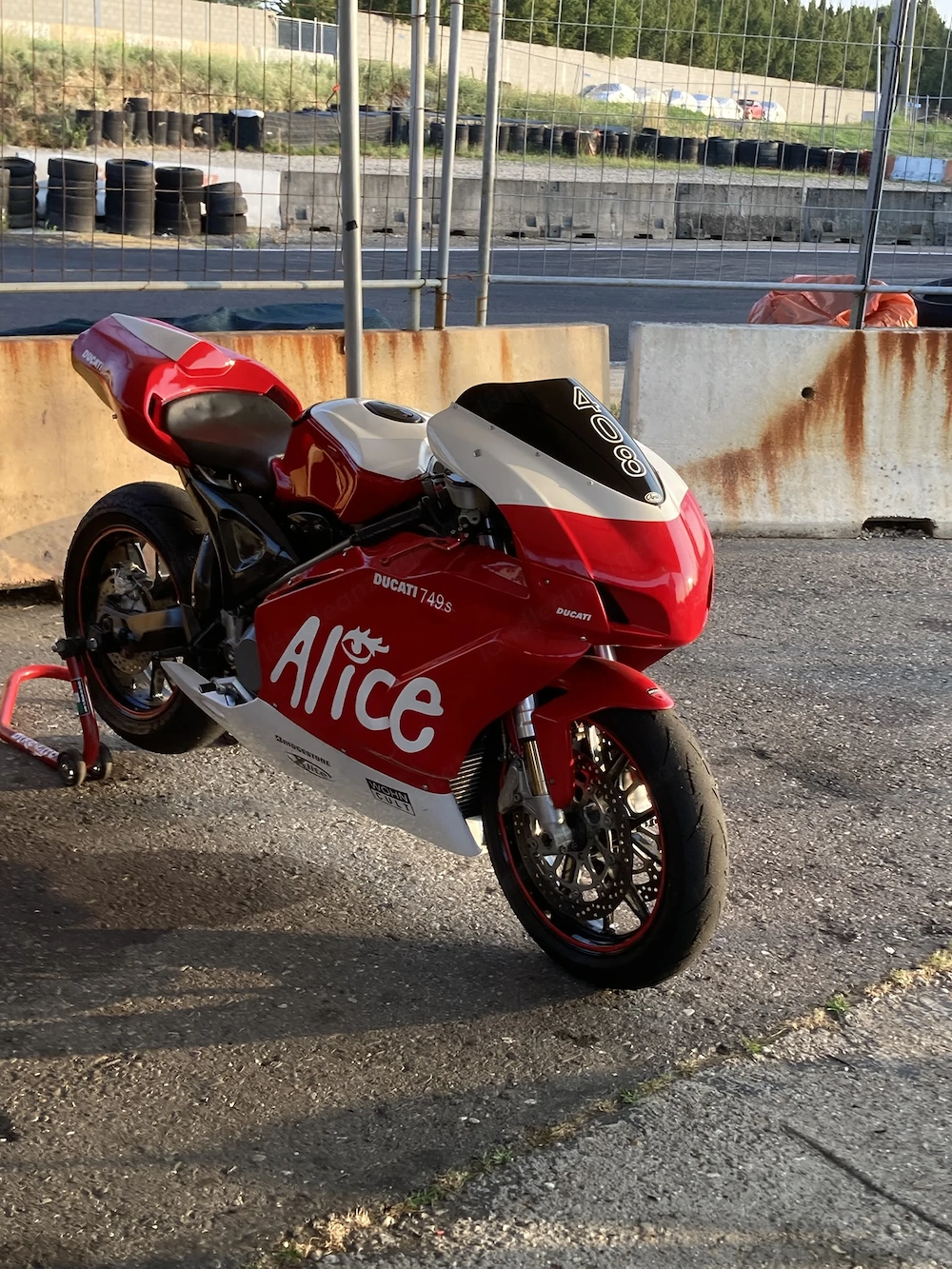 Ducati 749S Ringmotorrad