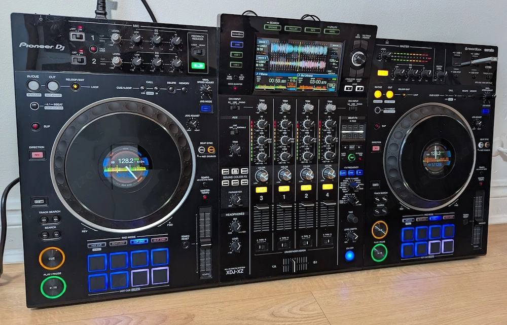Pioneer All-in-one DJ System