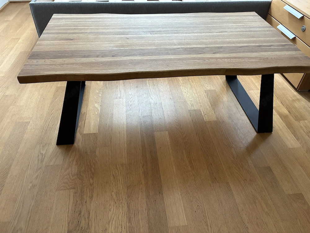     Eleganter Sofatisch aus Eiche   Handmade Look