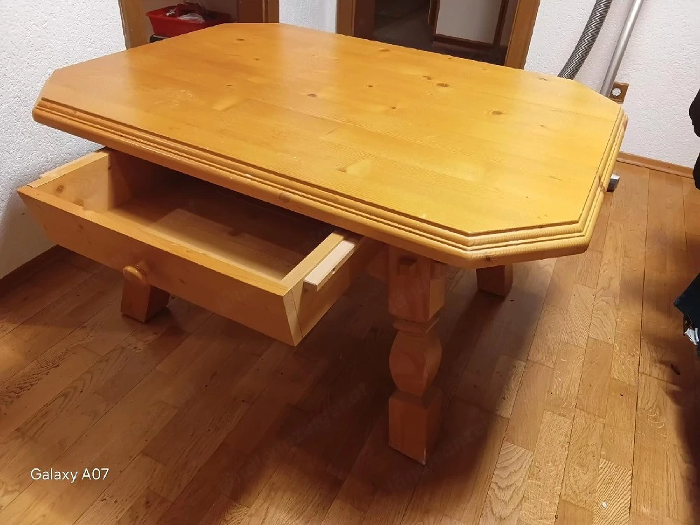 Holz Tisch 