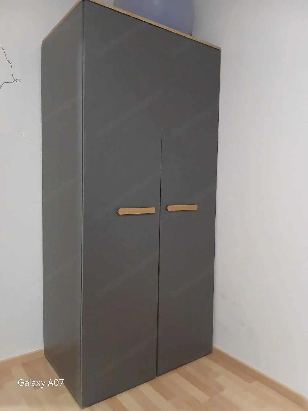 Kleiderschrank 