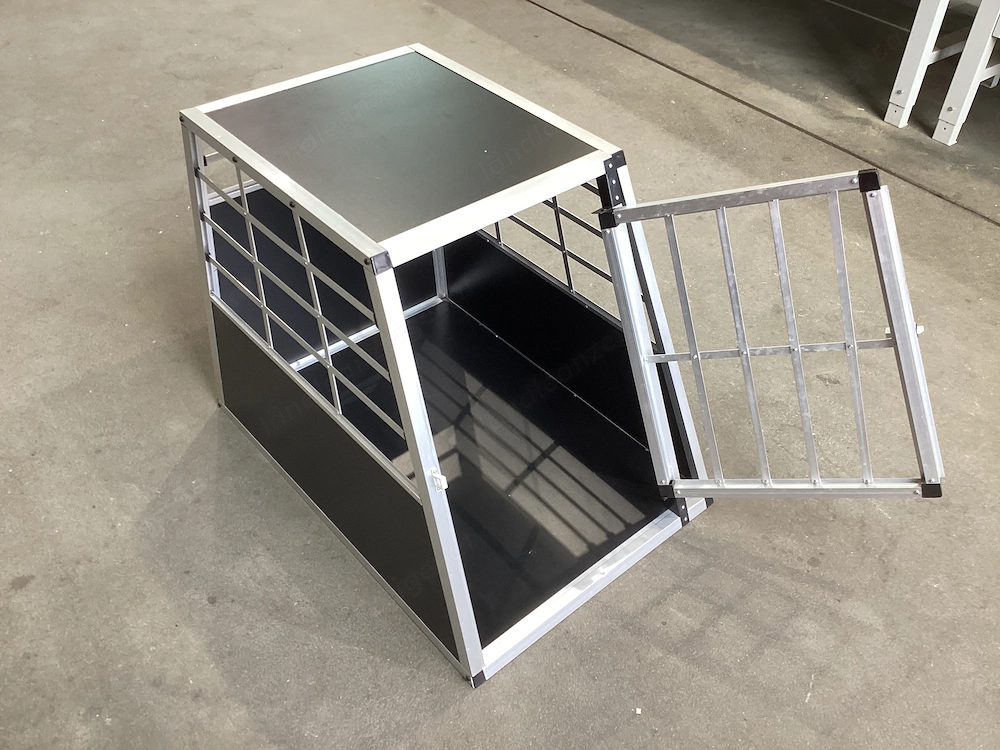 Alu Hundebox zu verkaufen