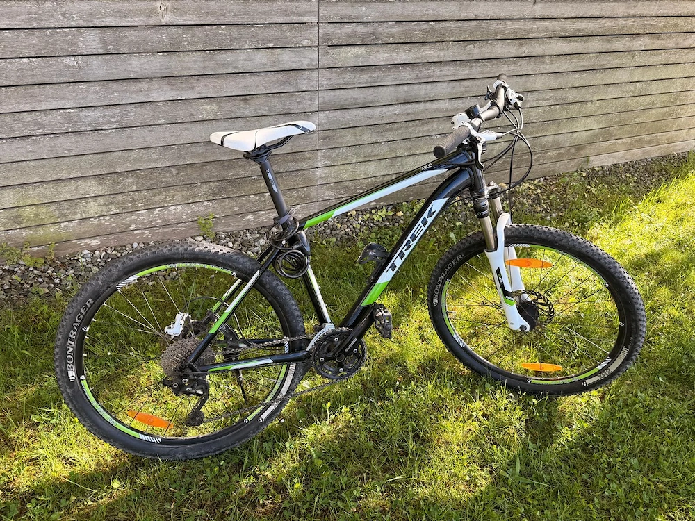 Moutinbike Marke TREK schwarz   weiss   hellgrün 