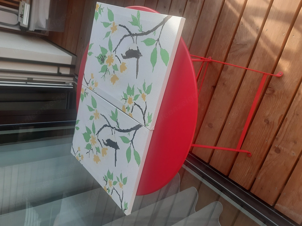 2 Bilder mit Vögel auf Blumen 