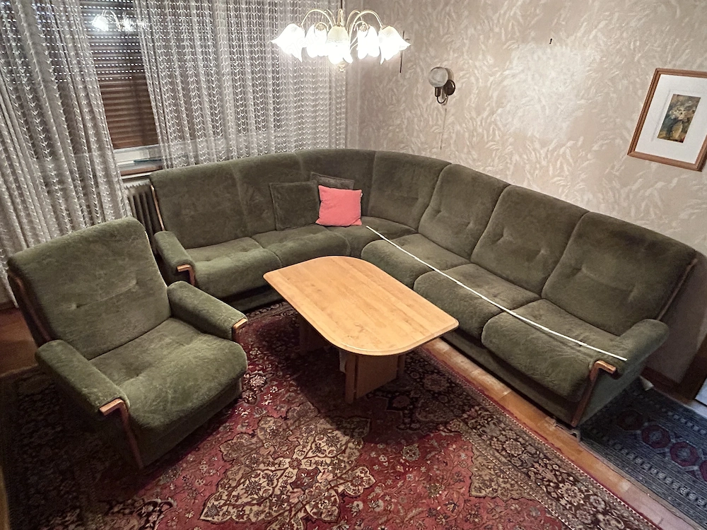 Sofa zu verschenken (sehr guter Zustand) 