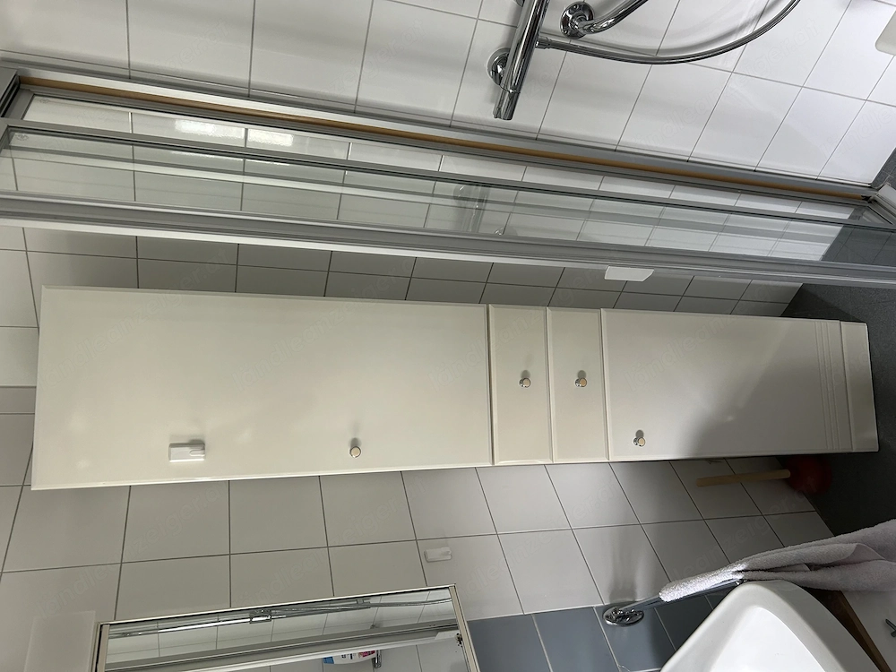 Badezimmerschrank zu verschenken 
