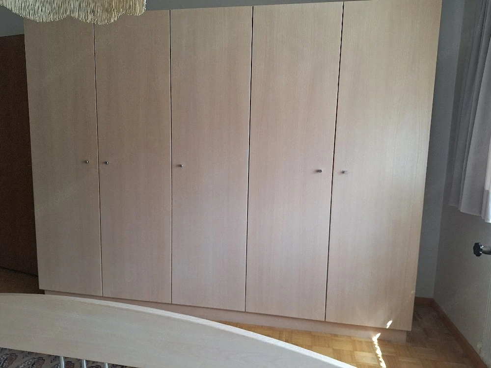 Schlafzimmerschrank