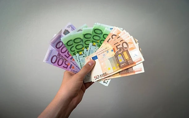 Wir bieten Finanzierungen und Investitionen mit sehr einfachen Konditionen innerhalb von 48 Stunden 