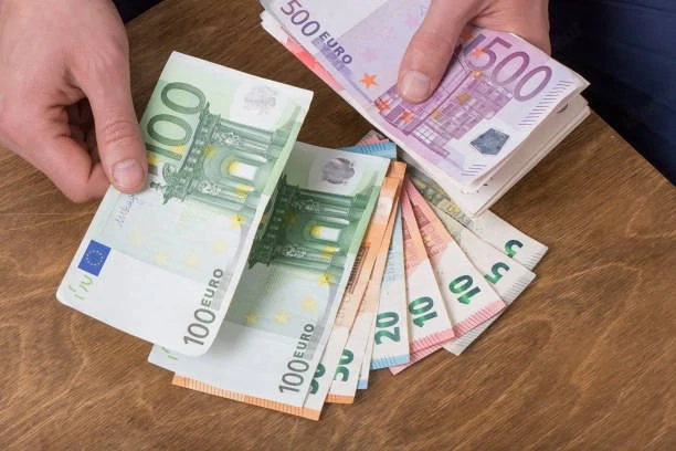 Wir vergeben Kredi!te und Investitionen 