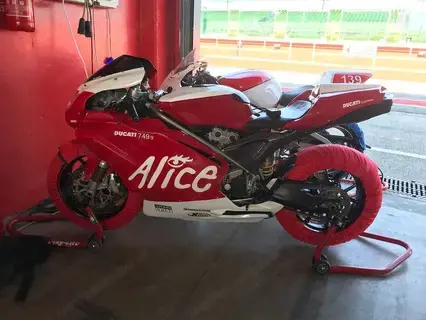 Ducati 749S Ringmotorrad