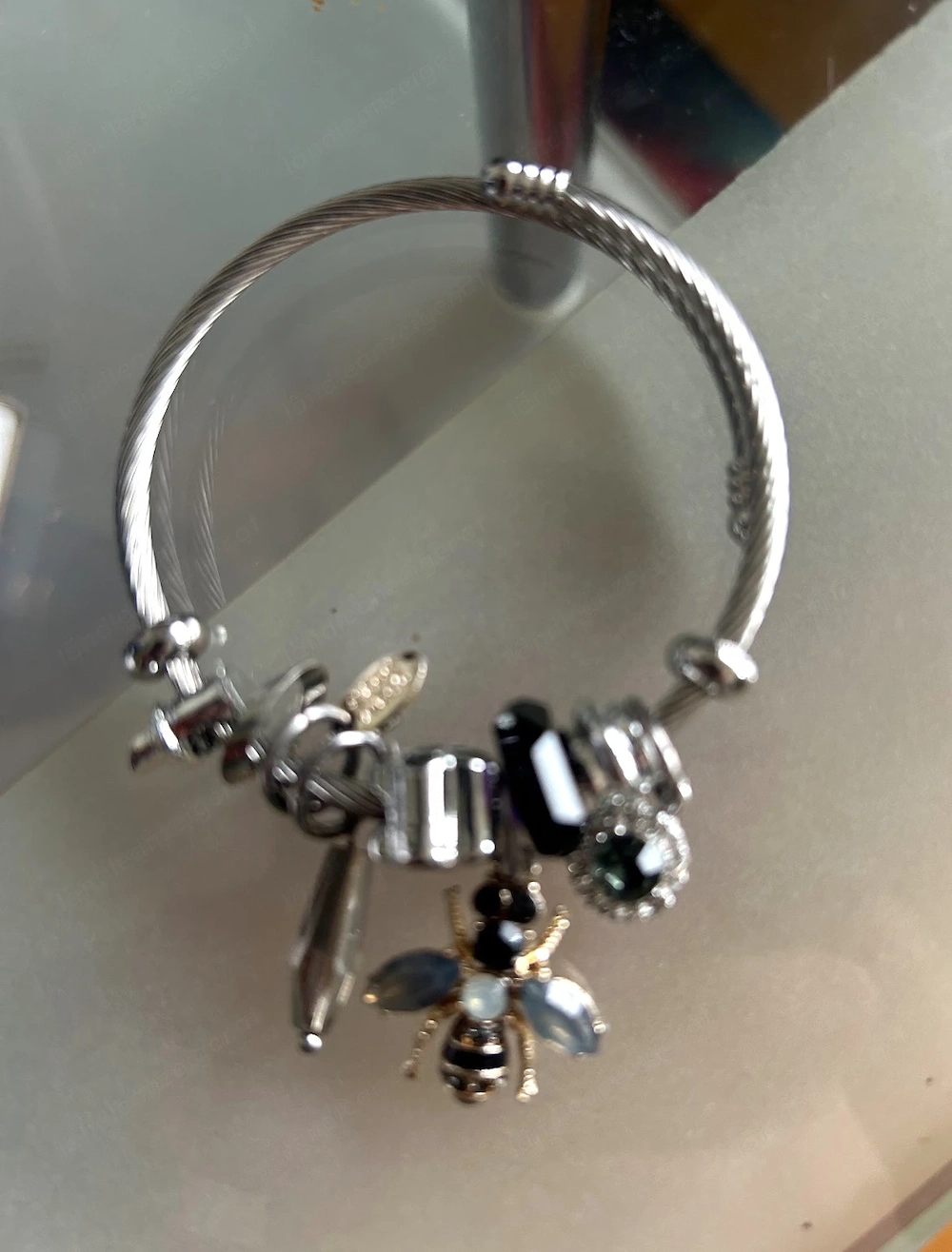 armband mit anhänger