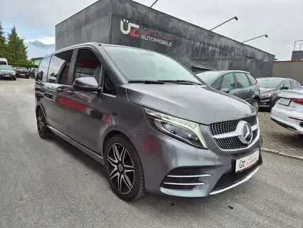 Mercedes-Benz V 220