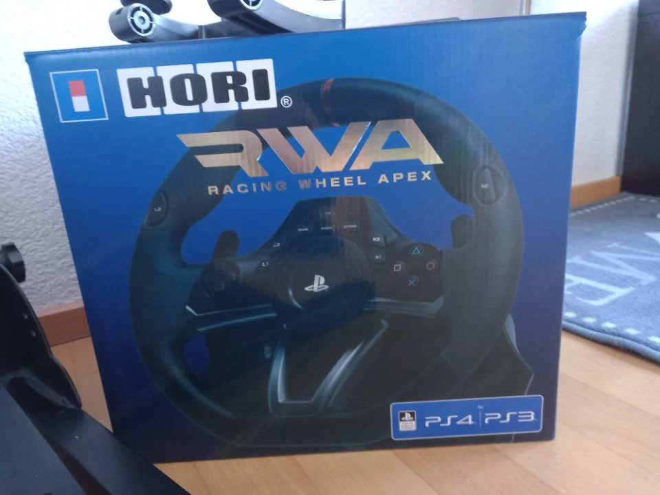 Lenkrad mit Gestell und Fußpedalle für PlayStation 4 und 5