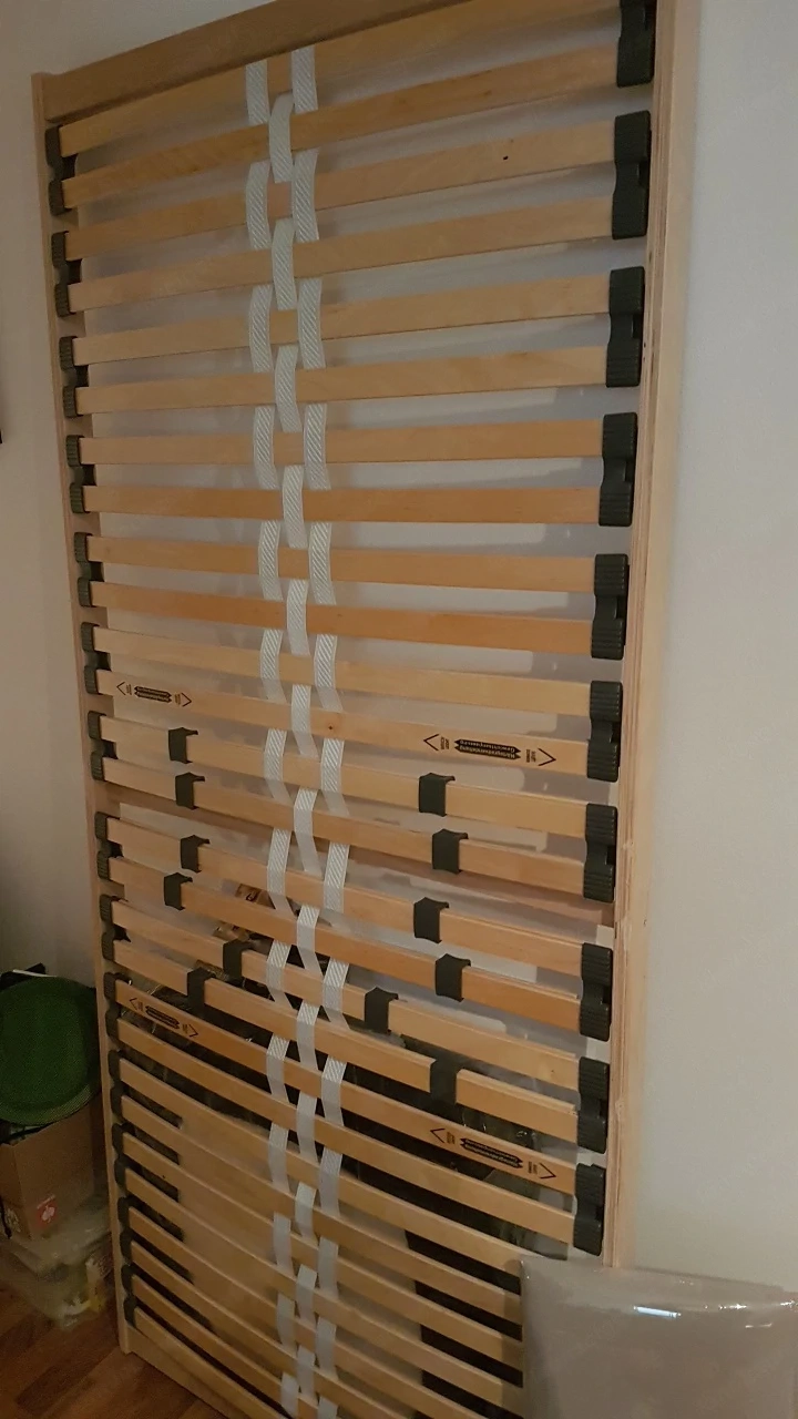 Lattenrost 200x90 cm zu verschenken (an Selbstabholer)