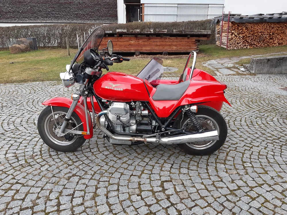 Moto Guzzi Le Mans 1000 mit Armec-Tremola-Beiwagen 