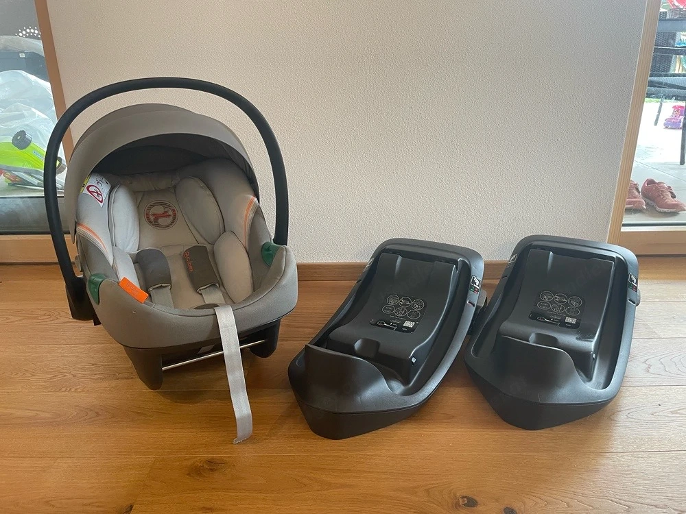 Cybex Aton S2 i-Size Babyschale inkl 2. Isofixststionen