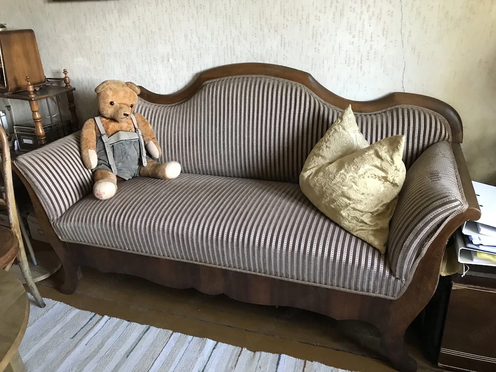 Antikes Sofa        