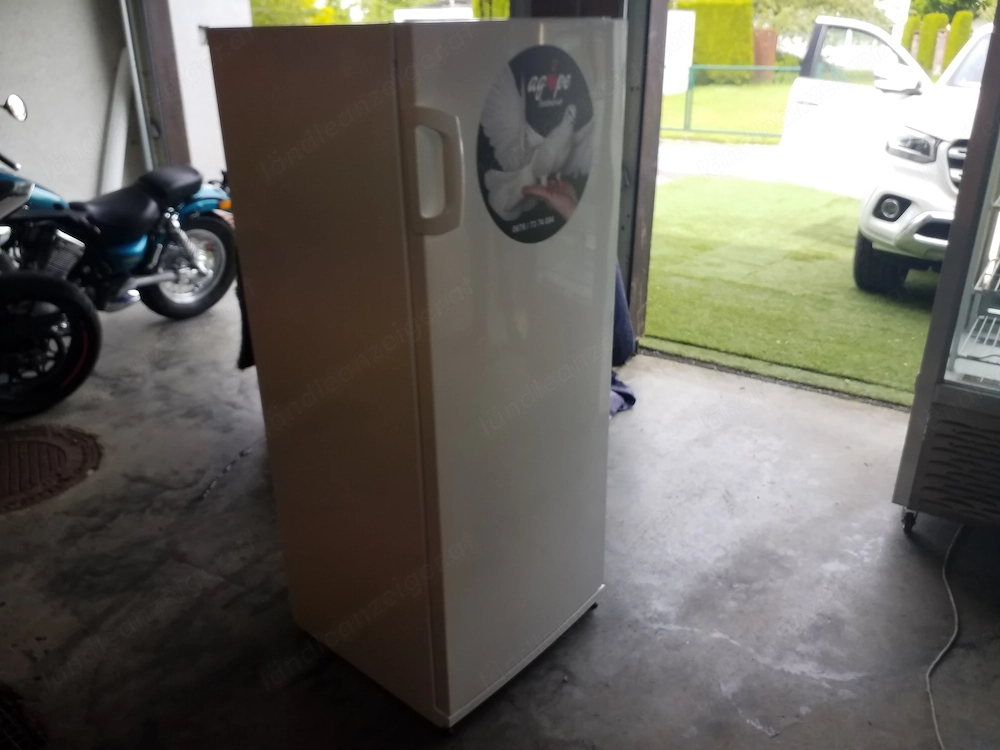 Verkaufe neuen Getränkekühlschrank 
