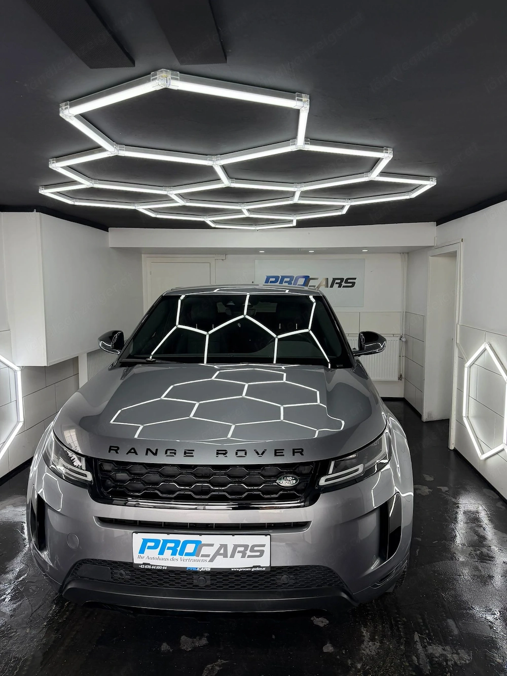 and Rover Range Rover Evoque S 2.0 Mild-Hybrid AWD