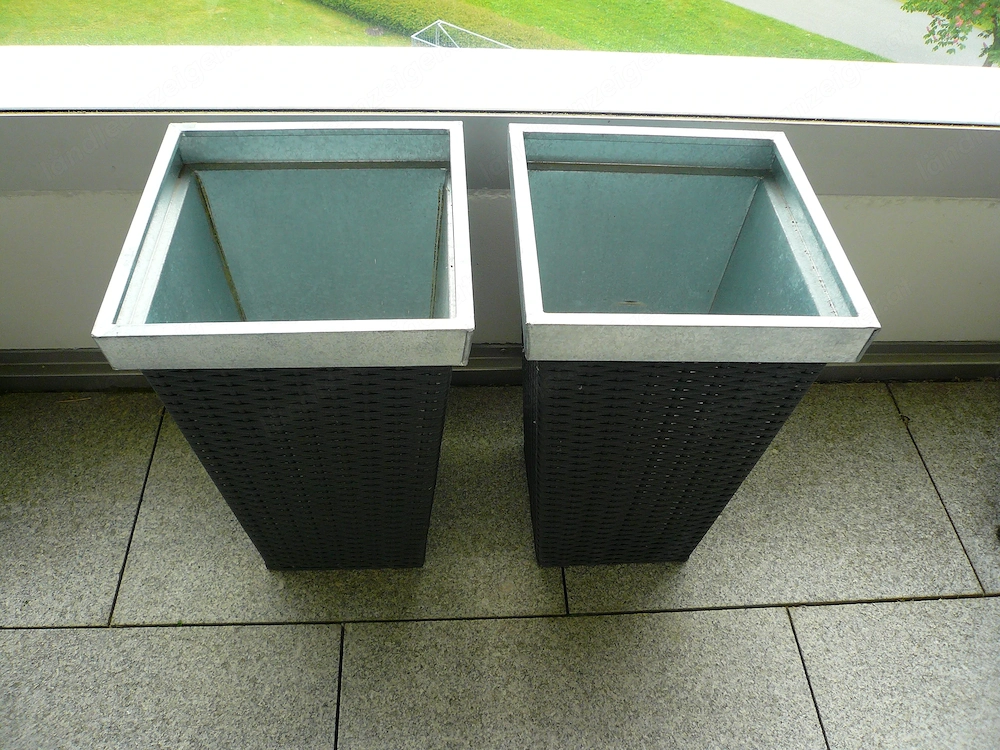 Pflanzkorb aus schwarzem Polyrattan, gebraucht
