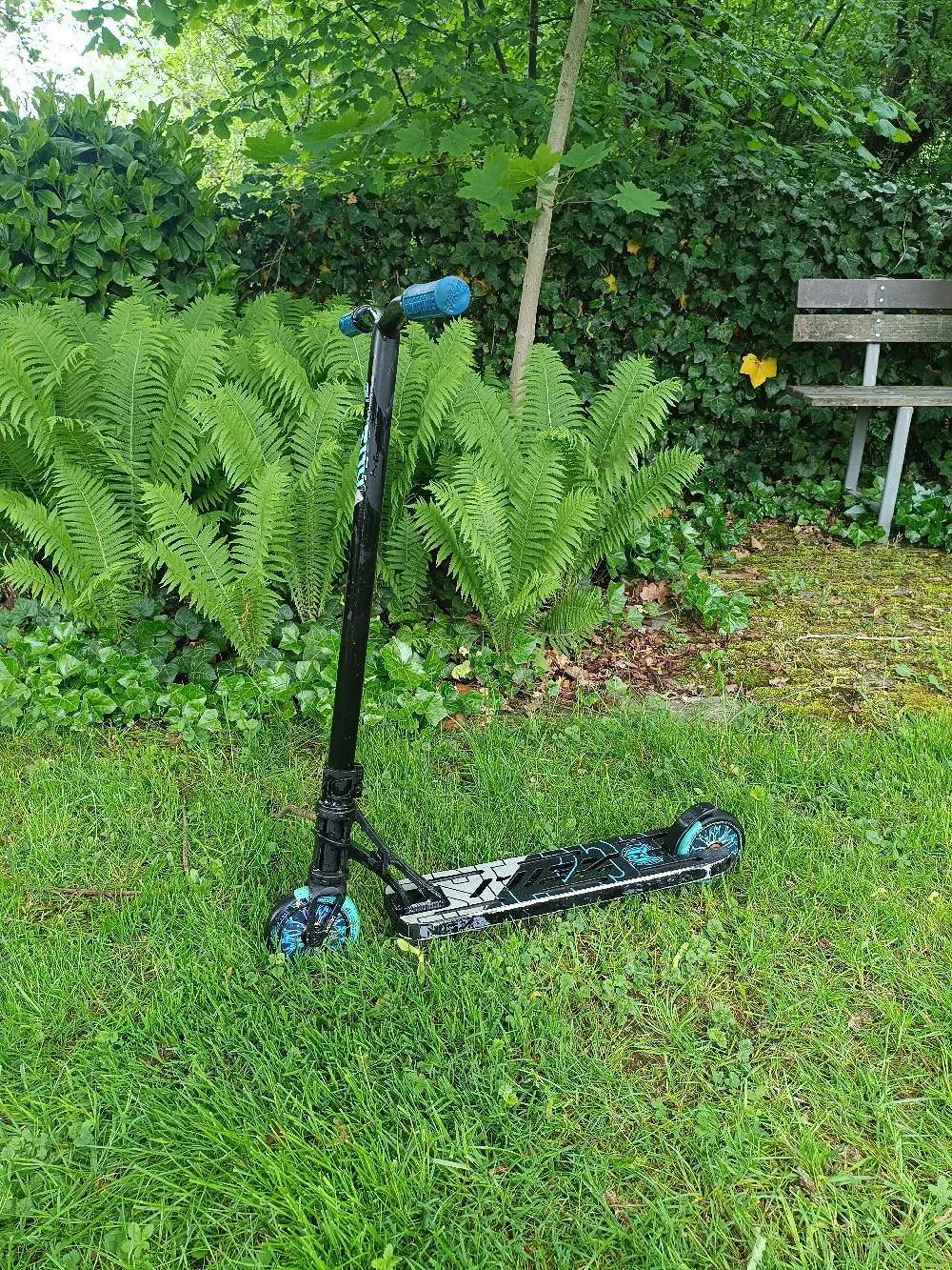 MGX stunt scooter blau schwarz 