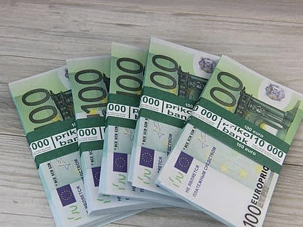 Wir bieten Kredite: Verwirklichen Sie Ihre Projekte!  