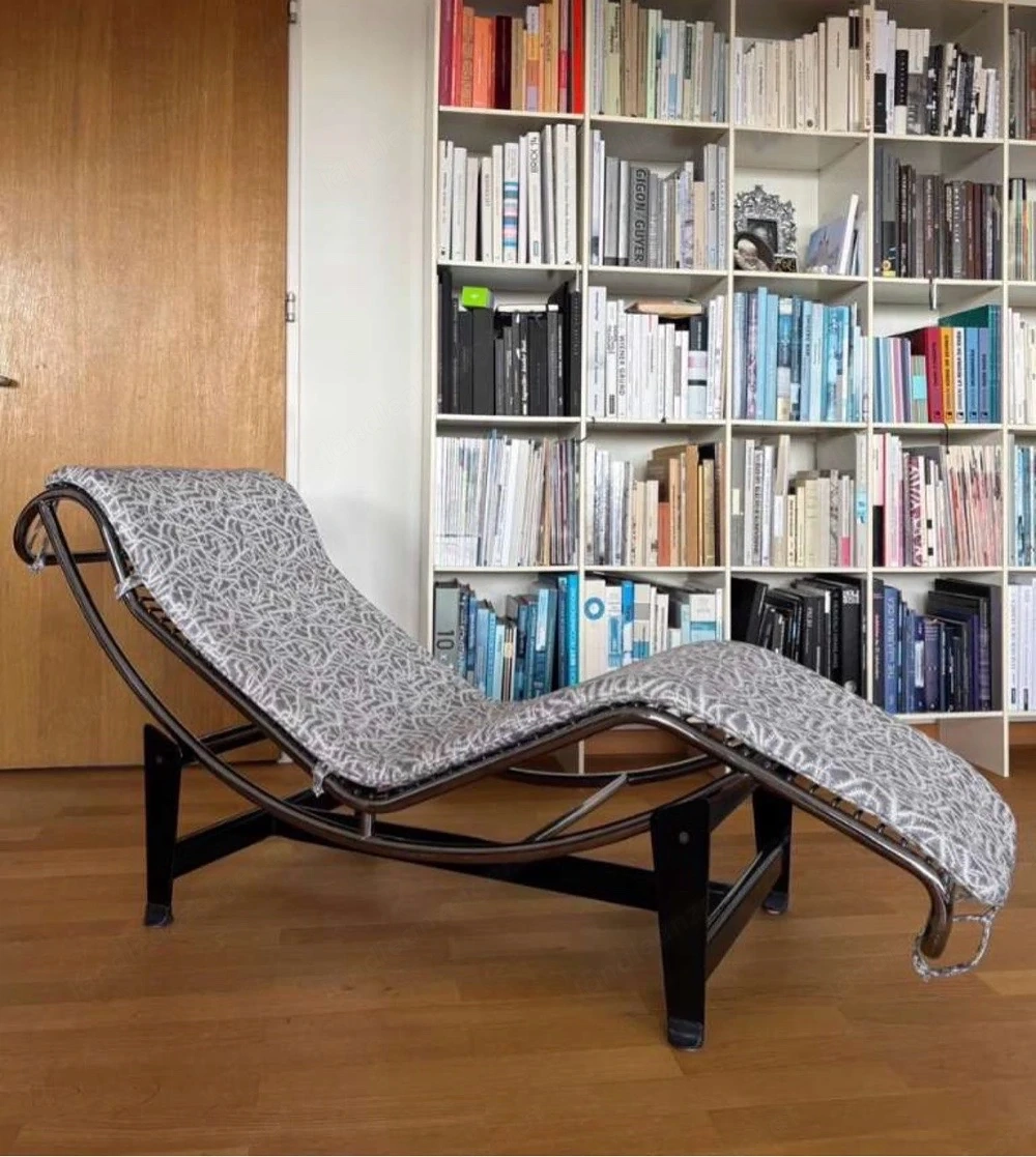 le Corbusier Replika  LC4 Liege mit Stoffentwurf Gunter Damisch