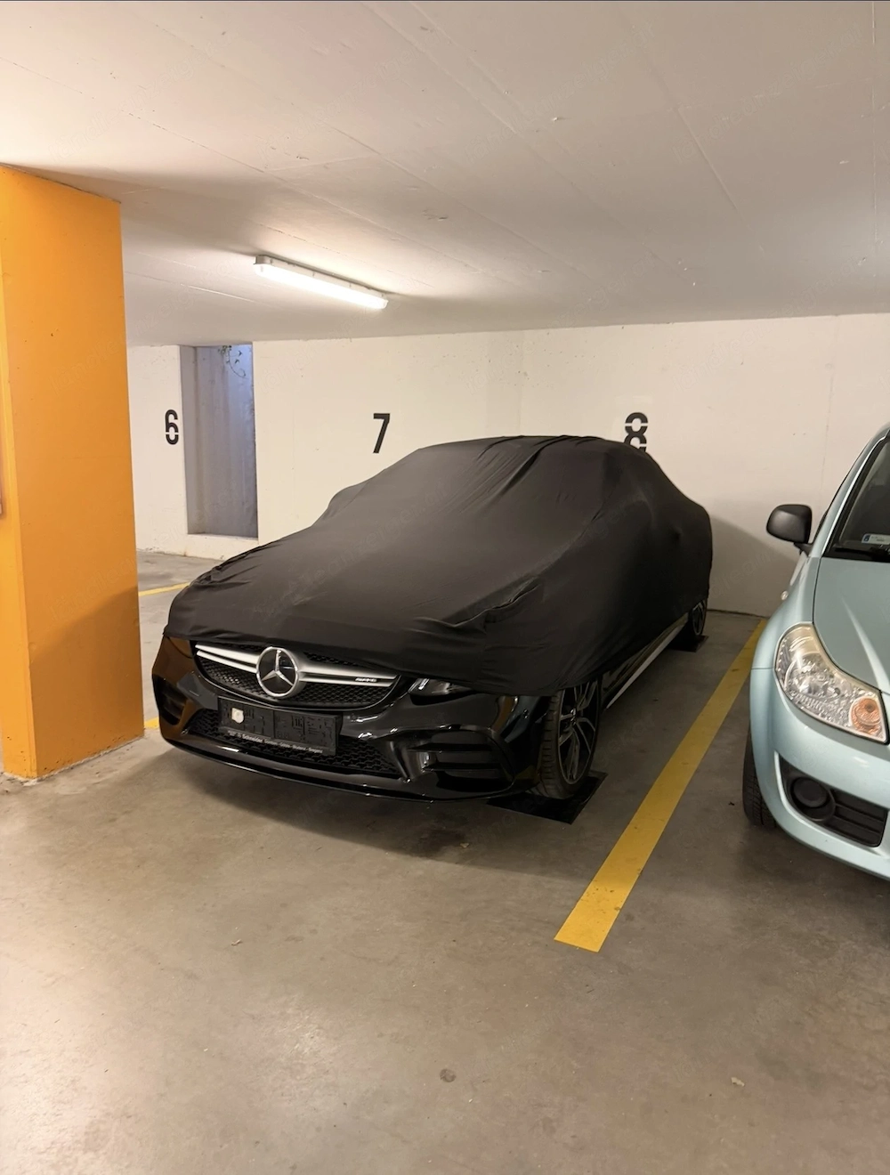 Tiefgaragenstellplatz zu vermieten