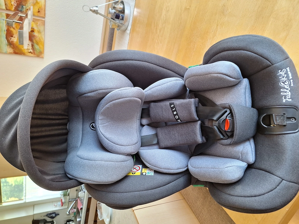 Autokindersitz mit isofix