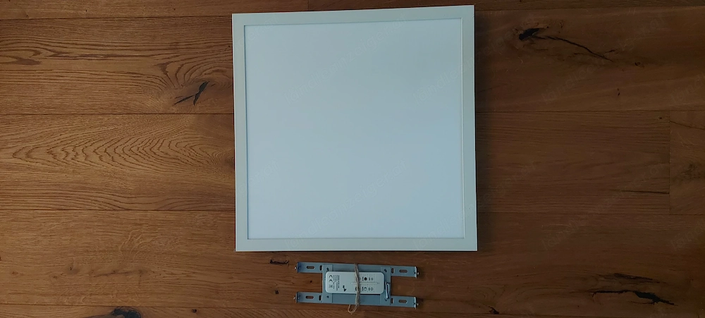 LED Decken- bzw. Wandleuchte mit Fernbedienung