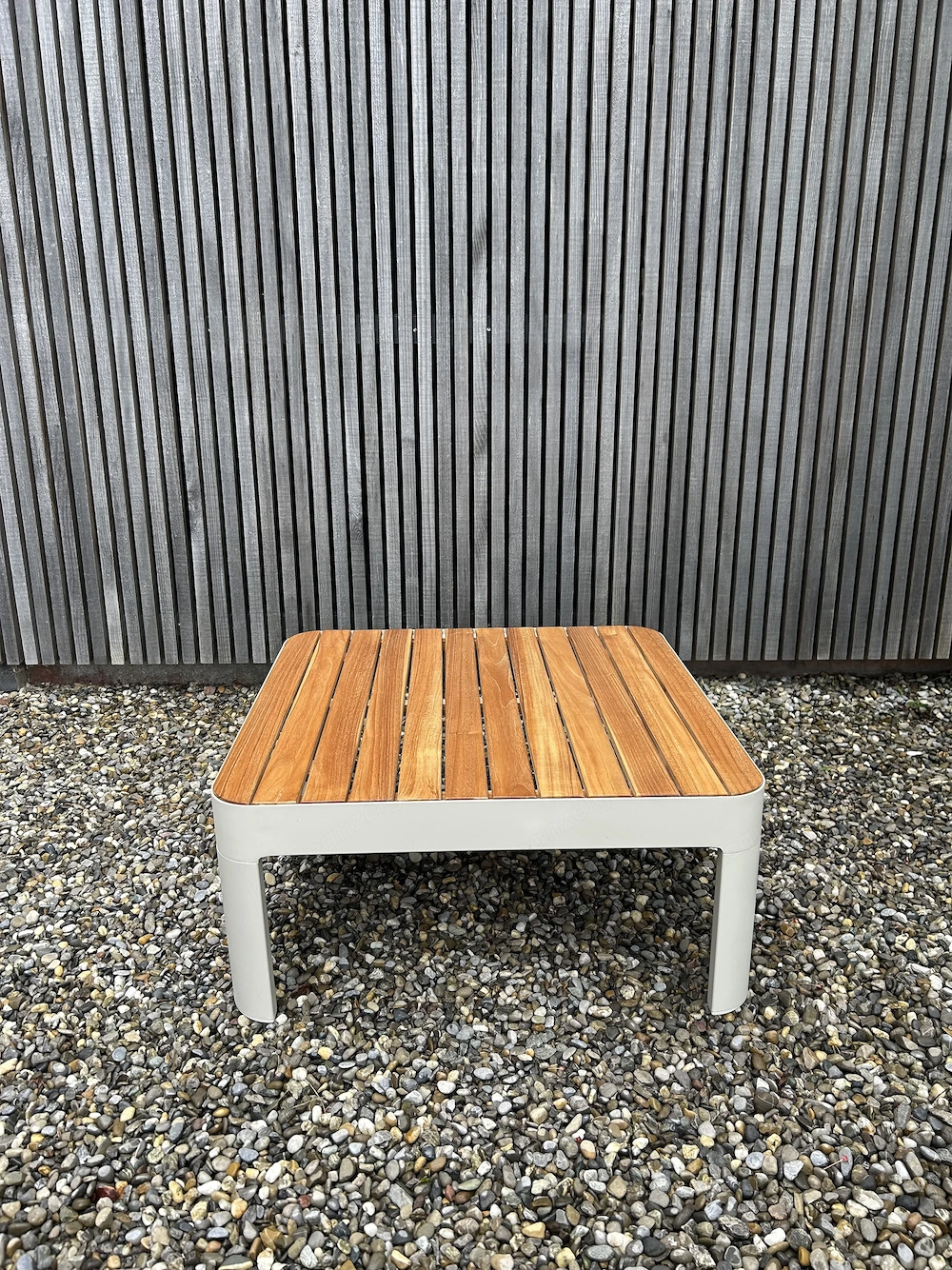 Gartentisch