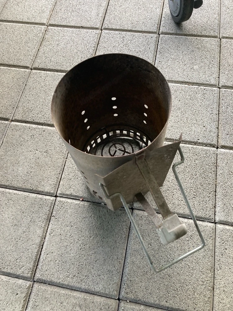 Grillkohle Anzuender