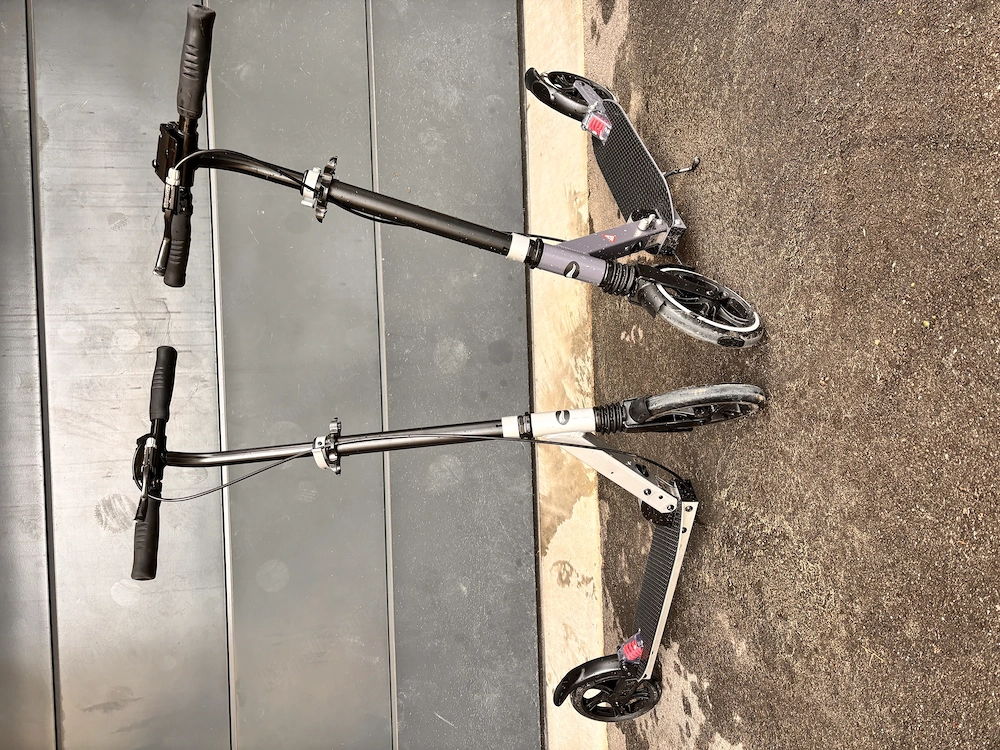 Praktischer Scooter für grössere Kinder