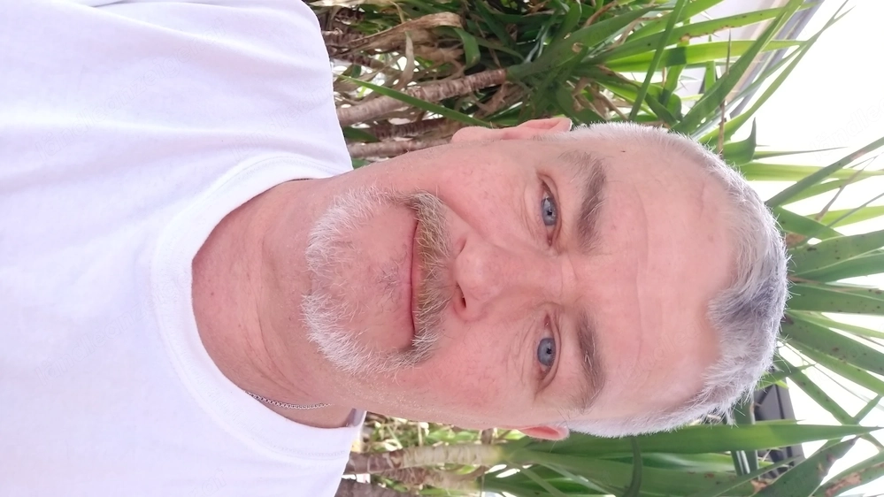 Er sucht  sucht Frau ab 60 Jahre die gern bei mir Urlaub machen möchte. 